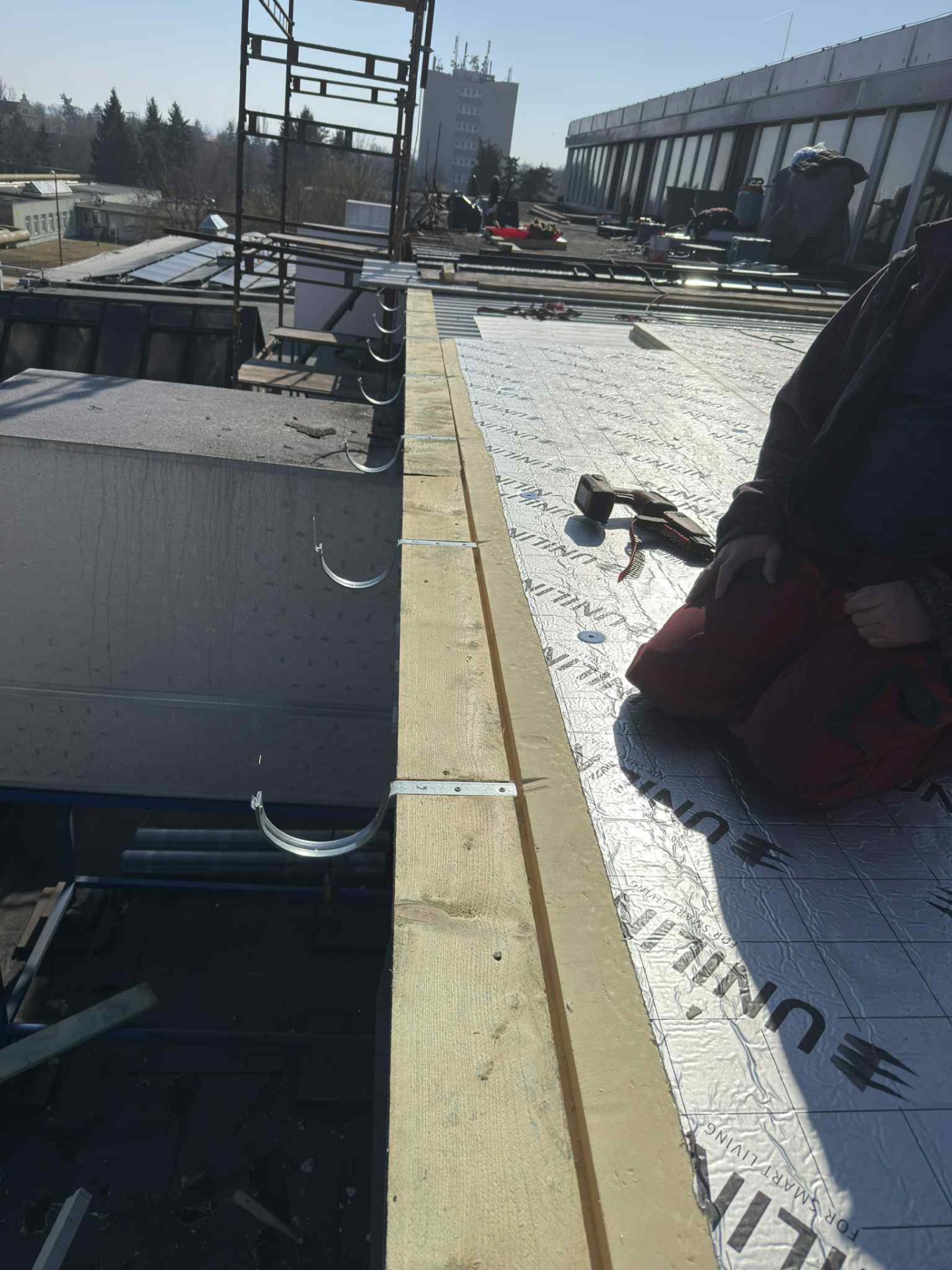 Háky,žlaby,svody ? není problém